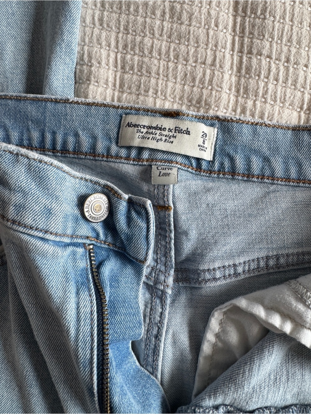 Curve Love Jean - Picture 3 of 3